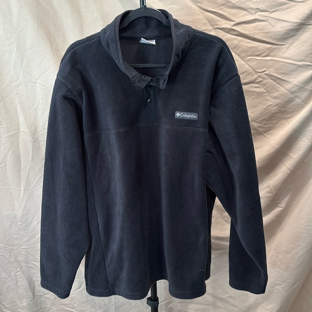 Columbia black pullover with snaps at collar size XXL